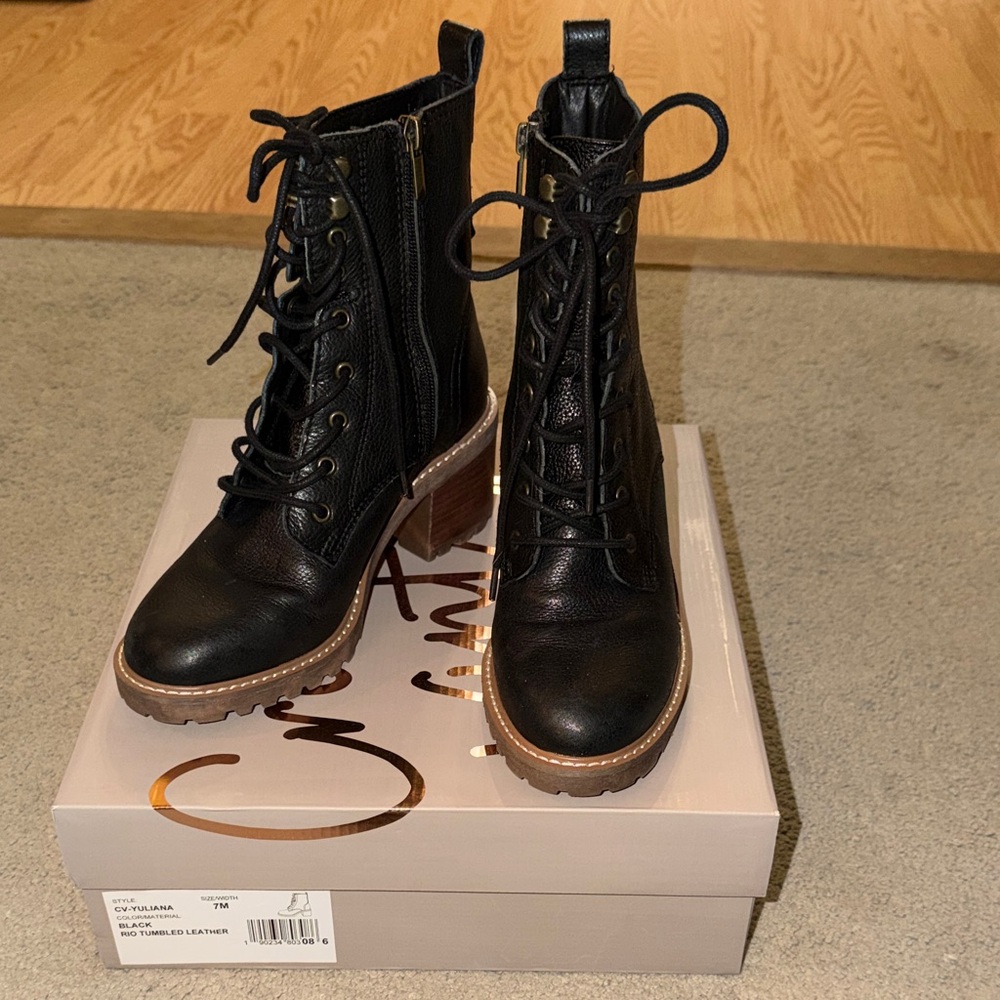 Crown Vintage Black Leather Ankle Boots